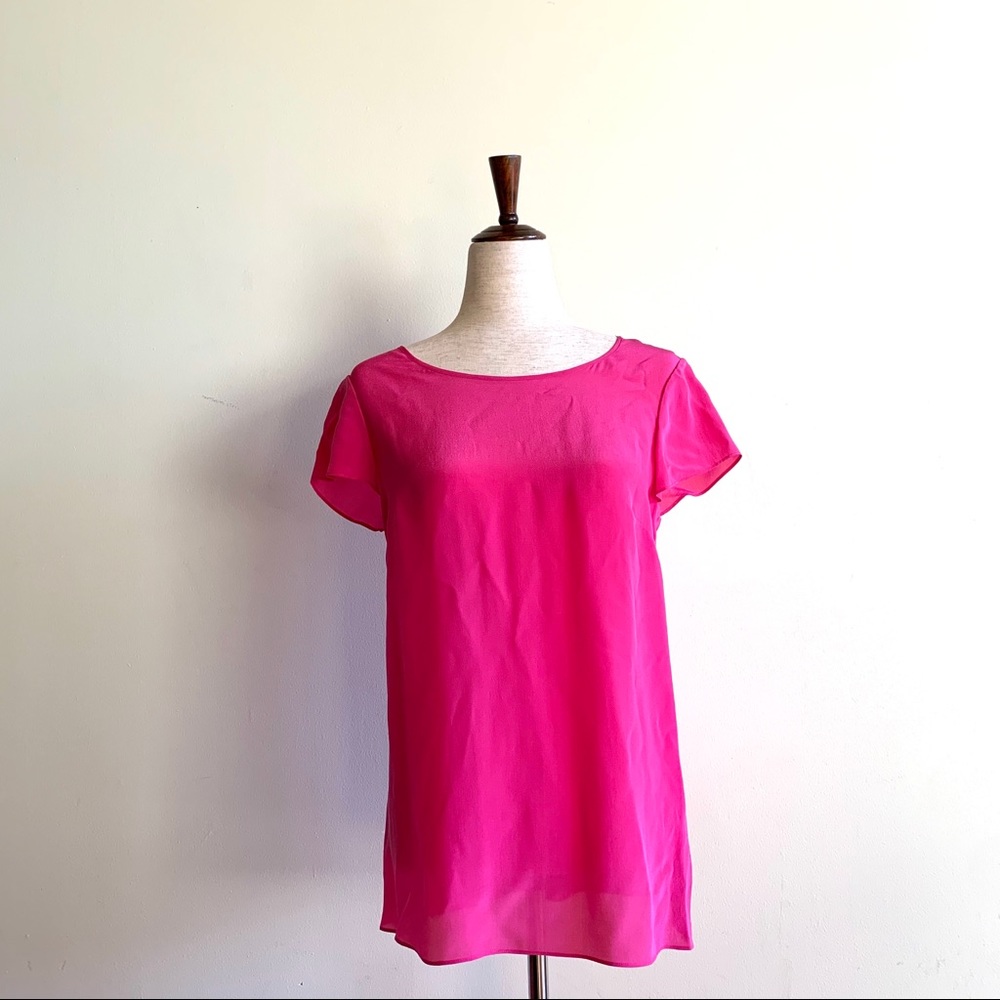 BANANA REPUBLIC Bright pink silk blouse Darts Flowy short sleeve top Medium